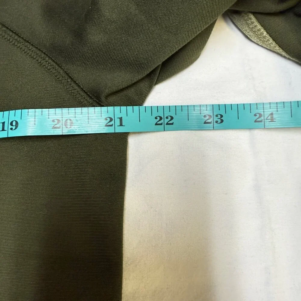 The North Face Tech 1/4 Zip‎ Fleece Men’s Medium Olive Green EUC
